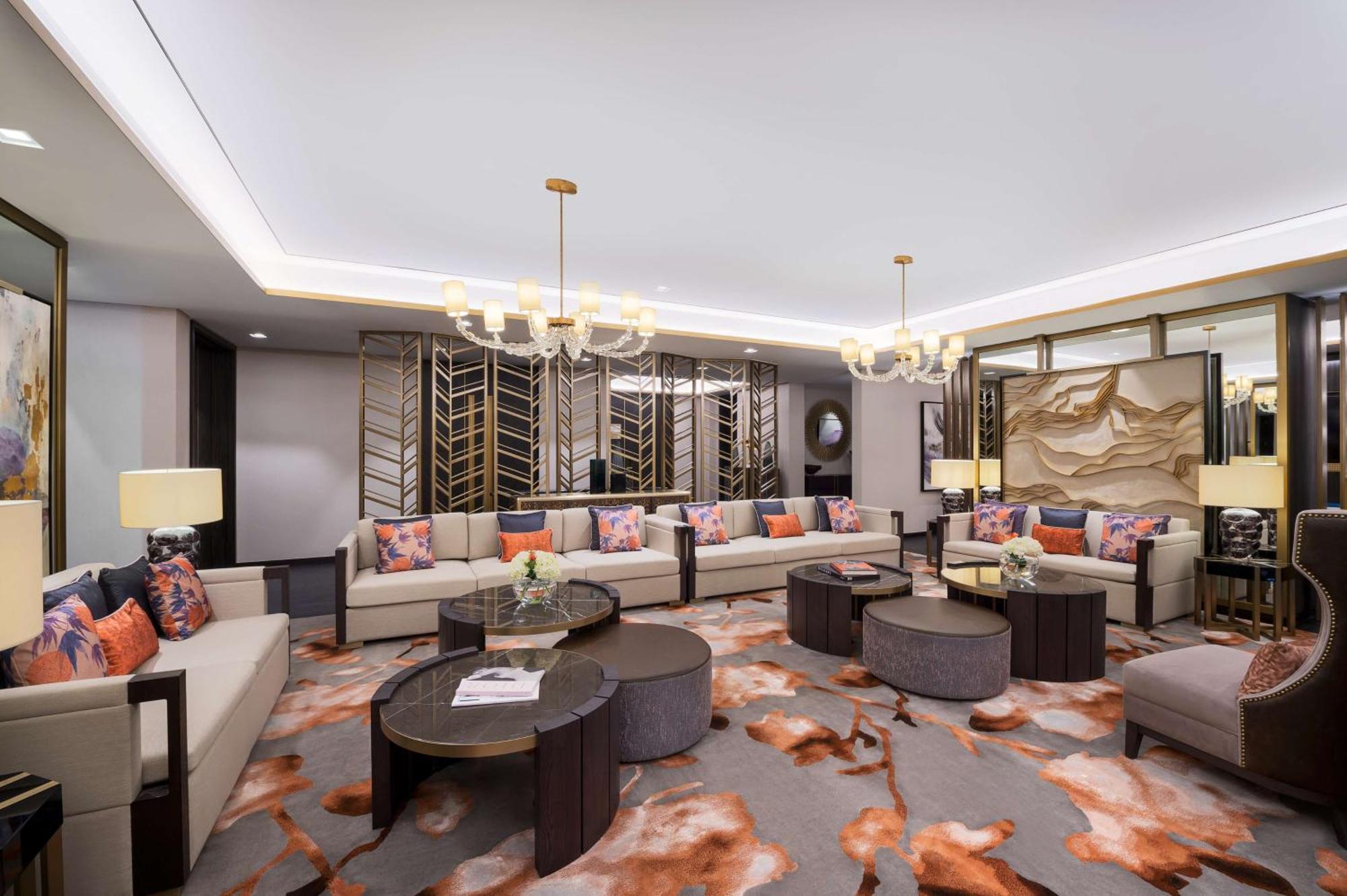 ホテル Waldorf Astoria Kuwait クウェート エクステリア 写真 The Club Lounge at the Westin Palace, Madrid
