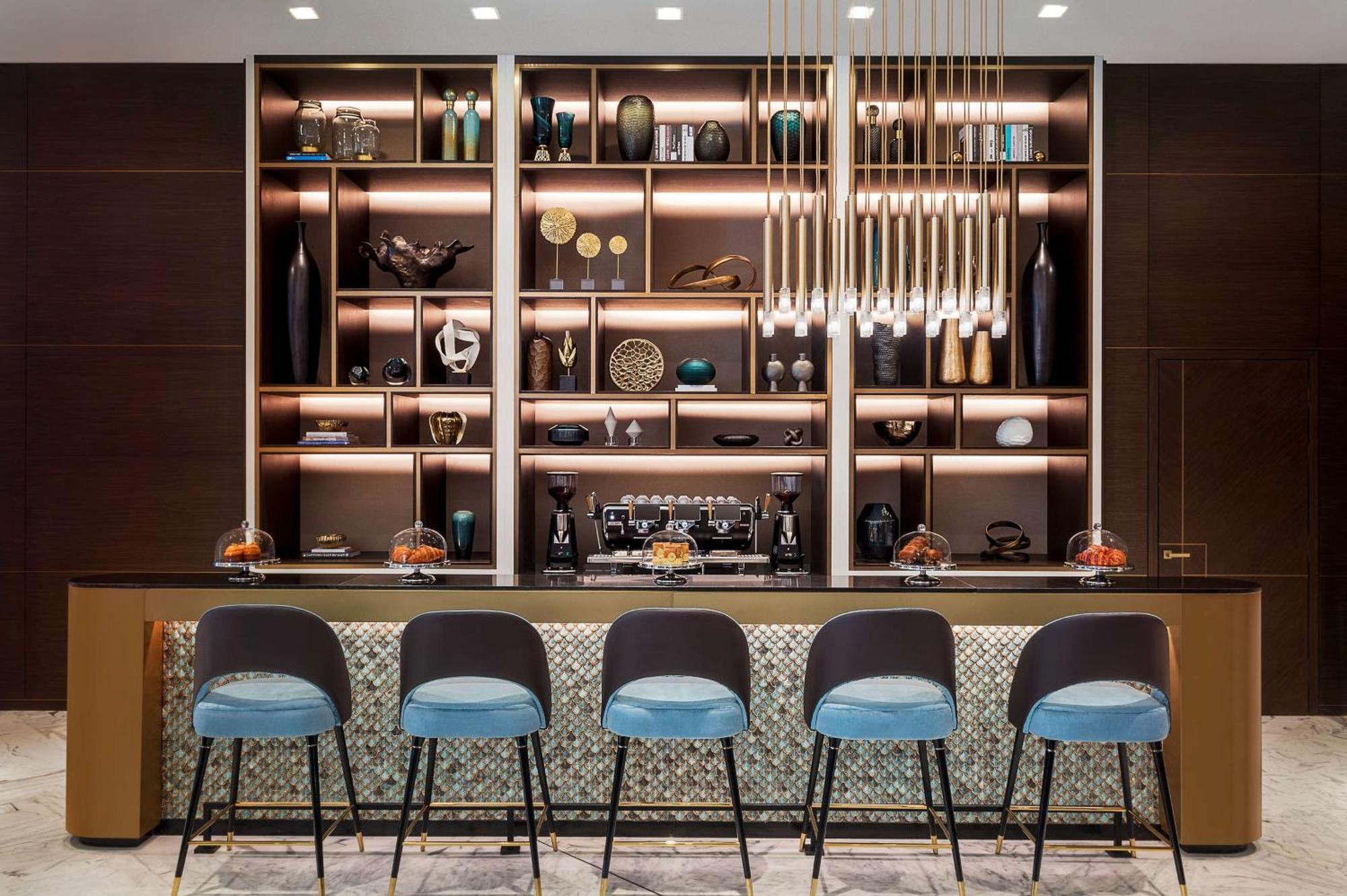 ホテル Waldorf Astoria Kuwait クウェート エクステリア 写真 The Coffee Bar